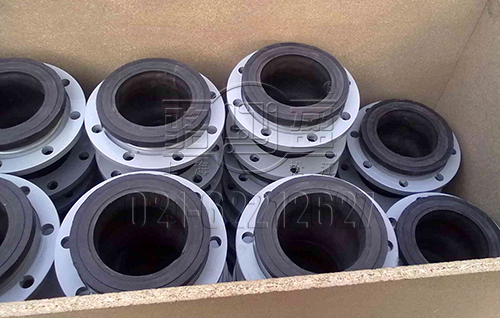 異徑橡膠接頭外貿(mào)發(fā)貨圖