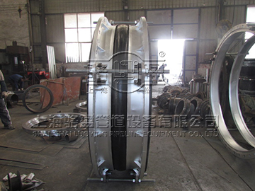 橡膠接頭出現開裂的原因