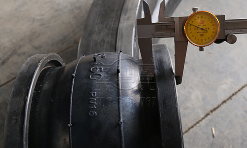 耐油橡膠接頭的使用壽命