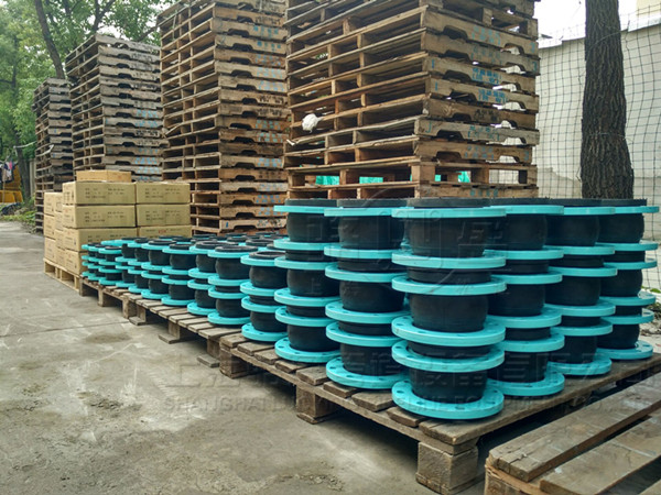 945627.jpg 8EF58F0223948CE2053A363666F095F4_副本.jpg